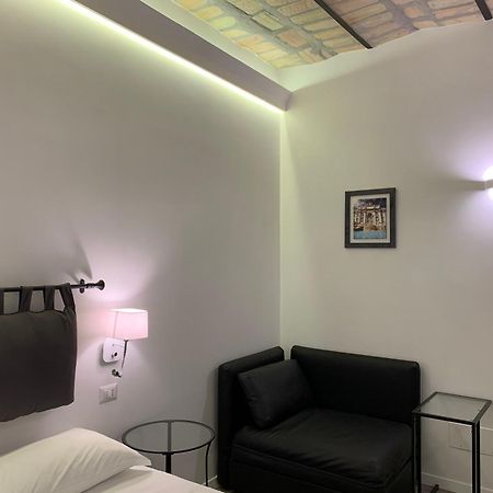 Luxury Rooms Near Colosseum Roma Phòng bức ảnh