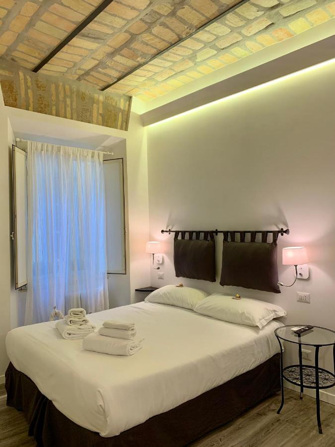 Luxury Rooms Near Colosseum Roma Ngoại thất bức ảnh