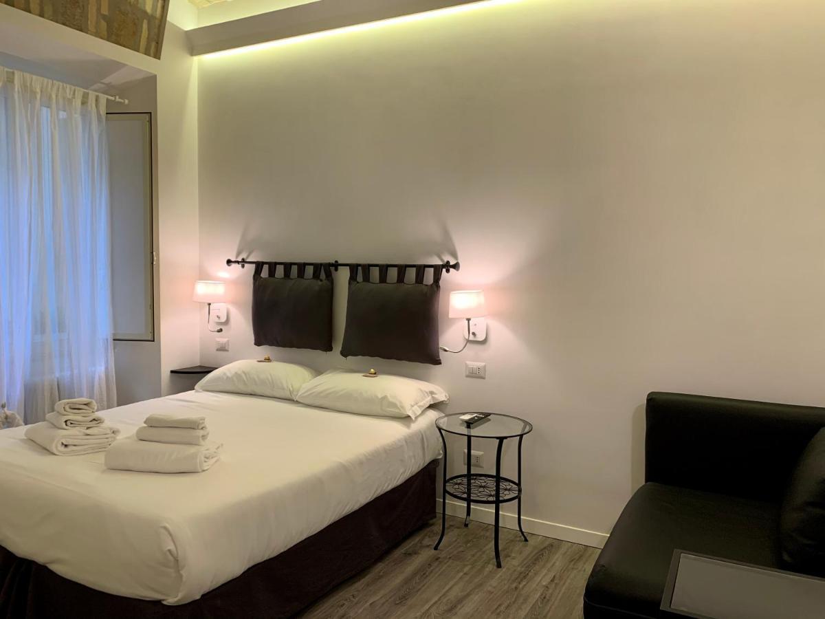 Luxury Rooms Near Colosseum Roma Ngoại thất bức ảnh