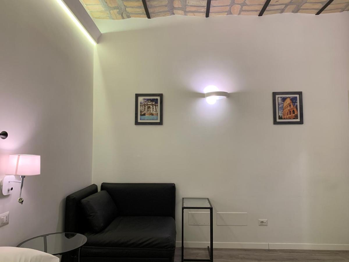 Luxury Rooms Near Colosseum Roma Ngoại thất bức ảnh