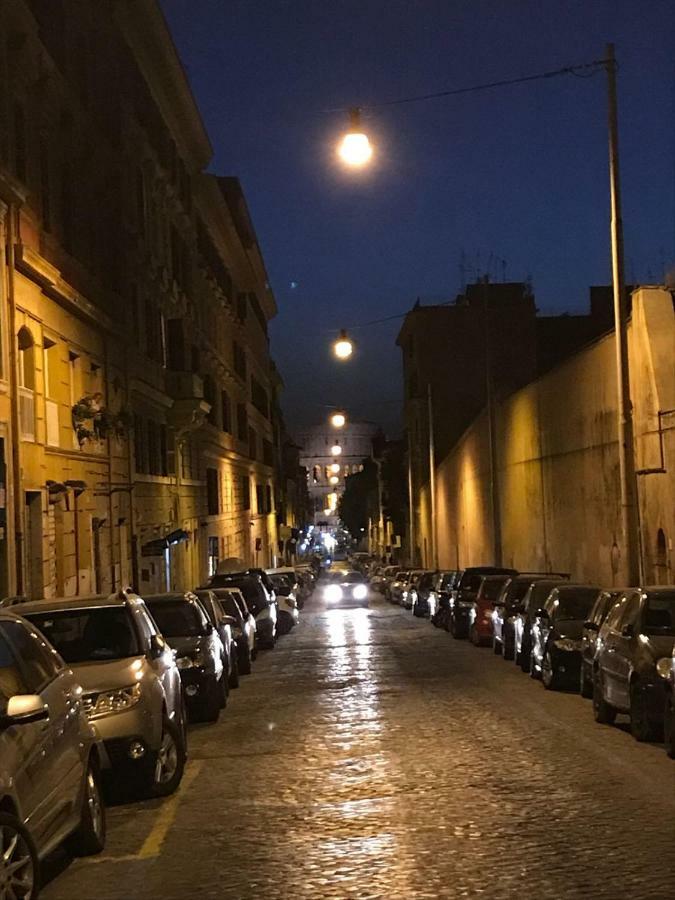 Luxury Rooms Near Colosseum Roma Ngoại thất bức ảnh